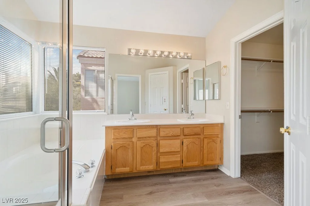 8005 Dover Shores, Las Vegas, NV 89128