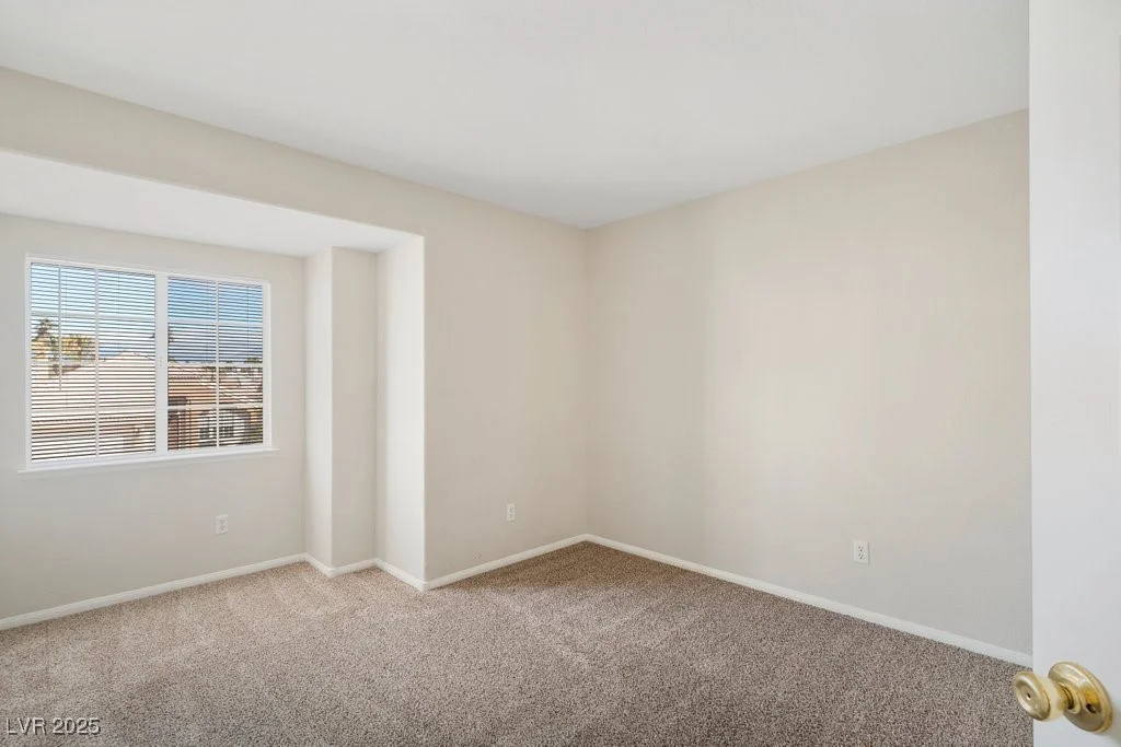 8005 Dover Shores, Las Vegas, NV 89128