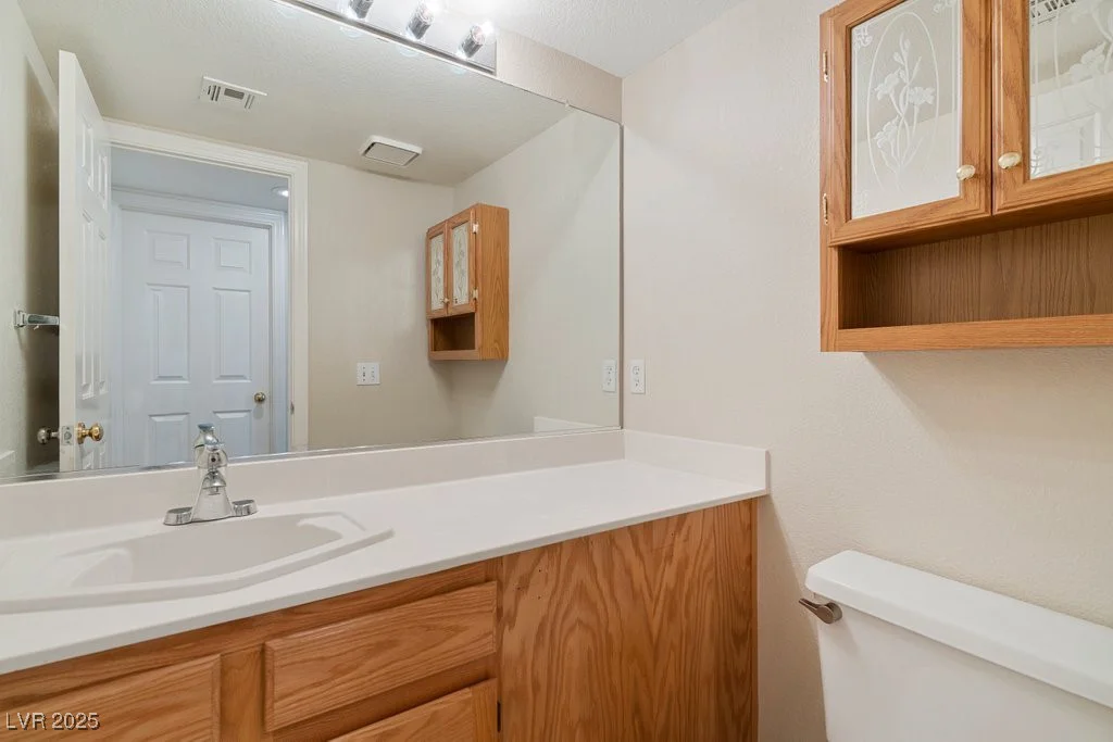 8005 Dover Shores, Las Vegas, NV 89128