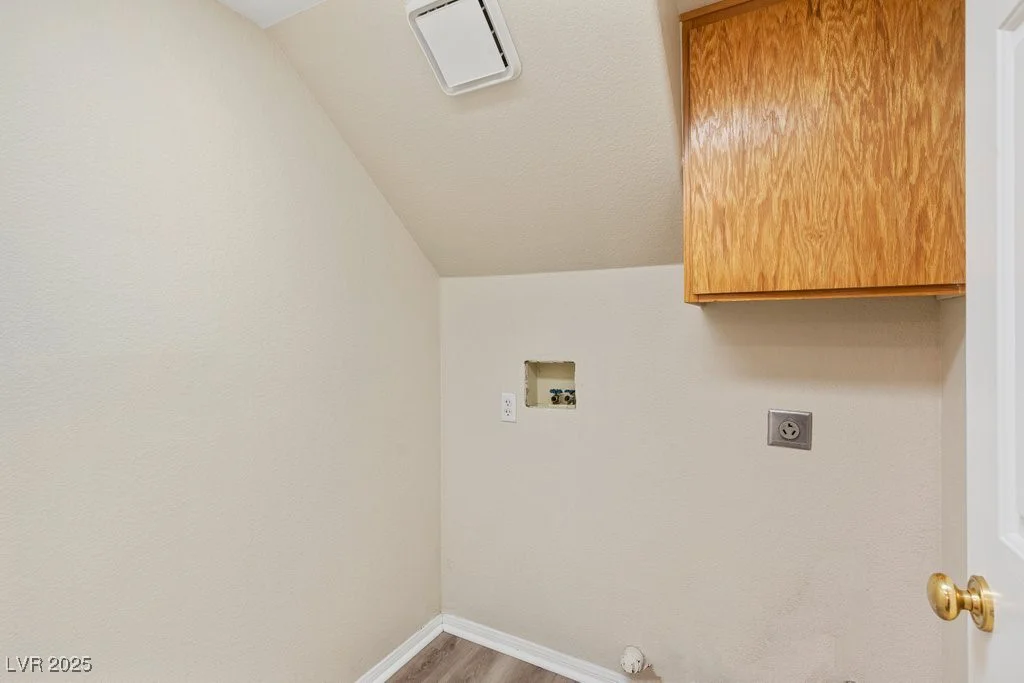 8005 Dover Shores, Las Vegas, NV 89128