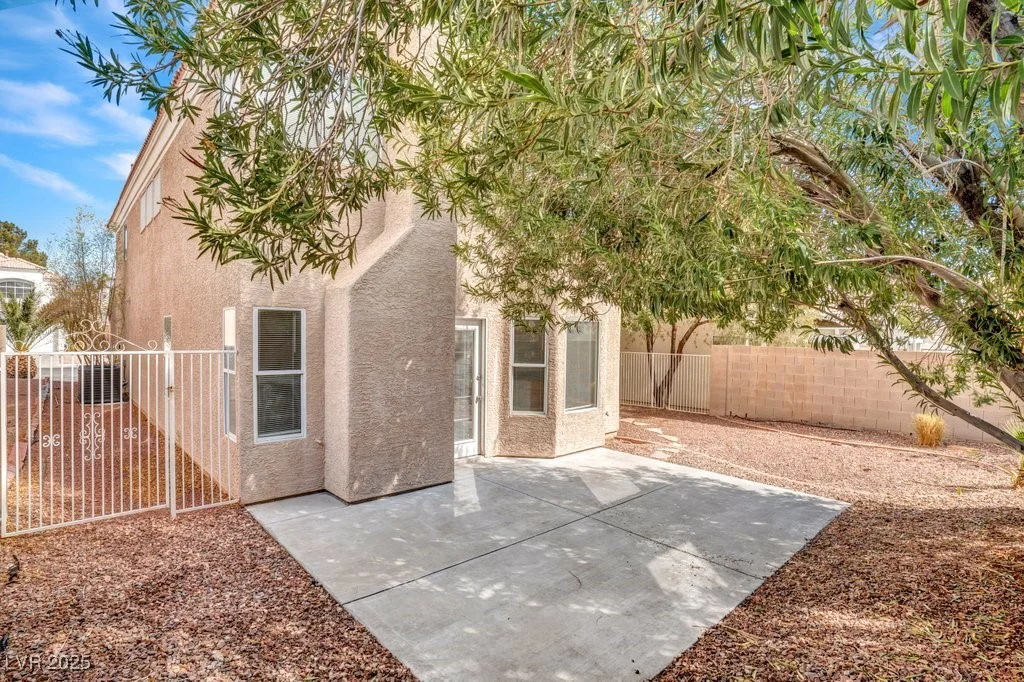 8005 Dover Shores, Las Vegas, NV 89128