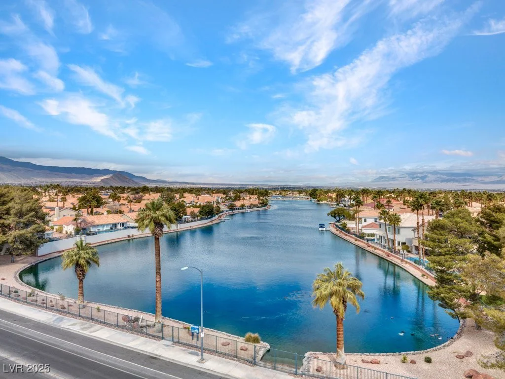 8005 Dover Shores, Las Vegas, NV 89128
