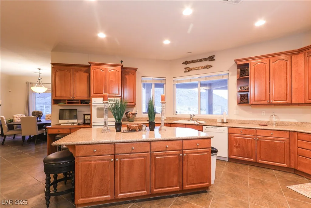 809 Lake Hill, Boulder City, NV 89005