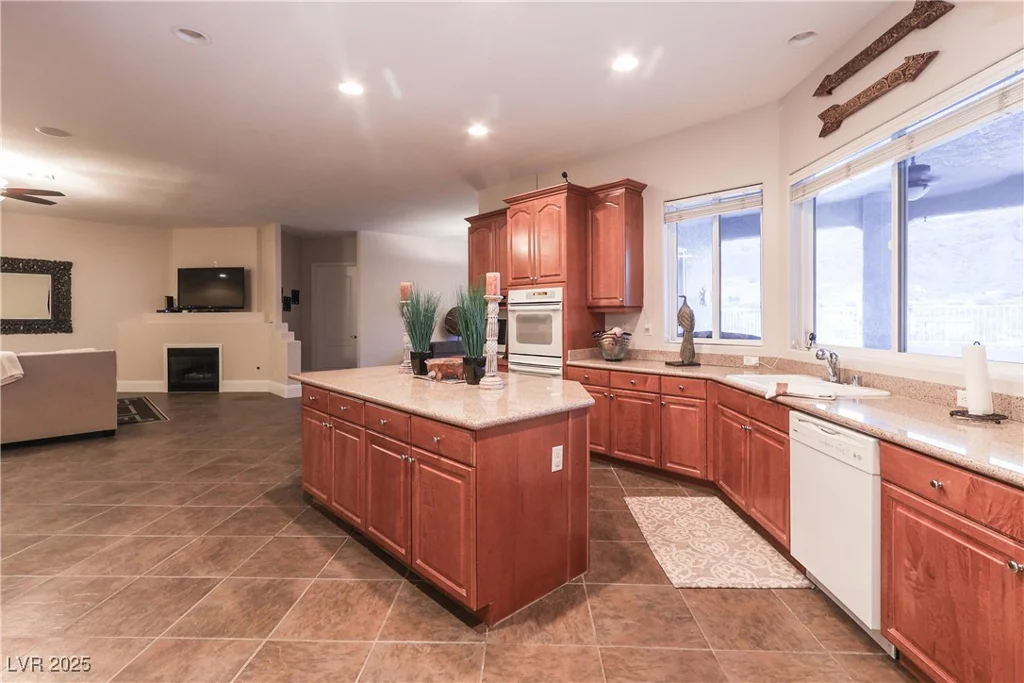 809 Lake Hill, Boulder City, NV 89005