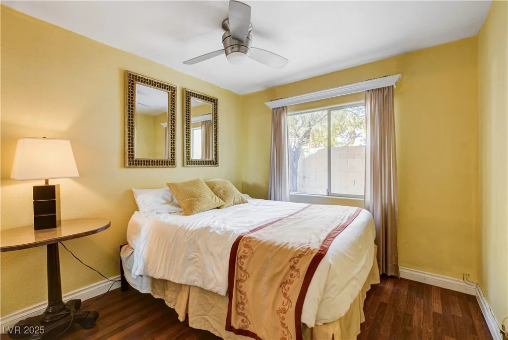 8988 Dusseldorf, Las Vegas, NV 89147