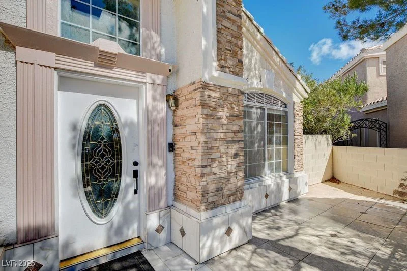 8988 Dusseldorf, Las Vegas, NV 89147