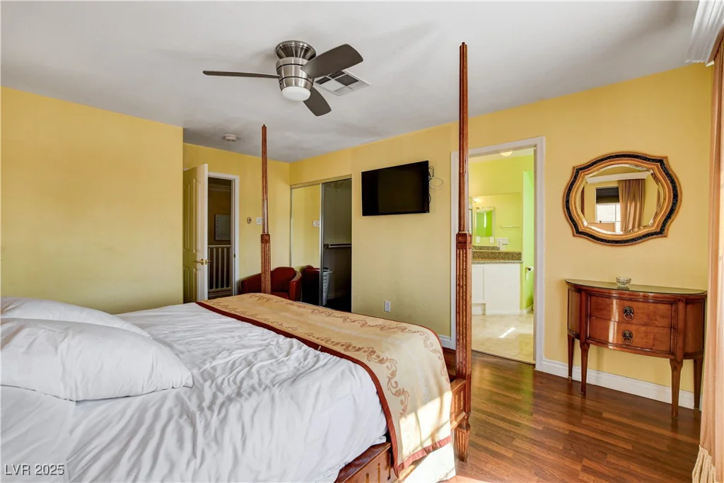 8988 Dusseldorf, Las Vegas, NV 89147