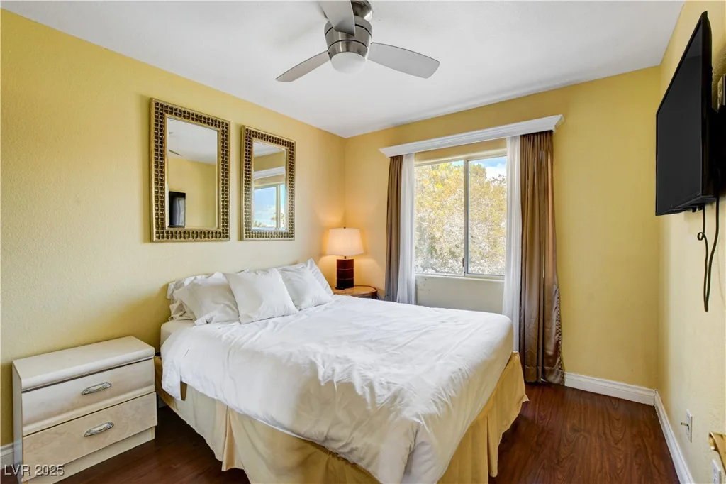 8988 Dusseldorf, Las Vegas, NV 89147