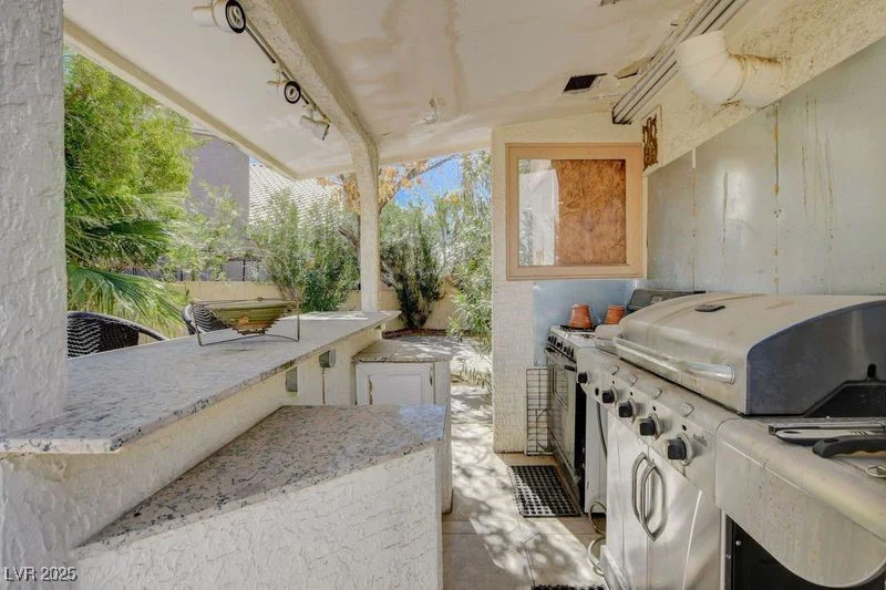 8988 Dusseldorf, Las Vegas, NV 89147