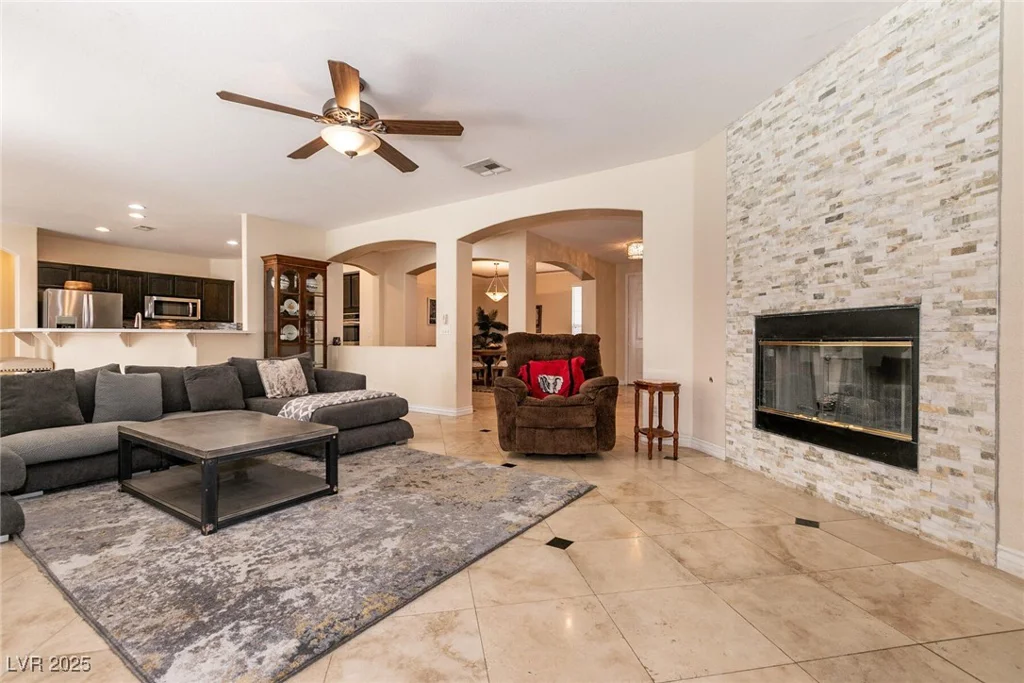 1313 Gallery Oaks, Las Vegas, NV 89123