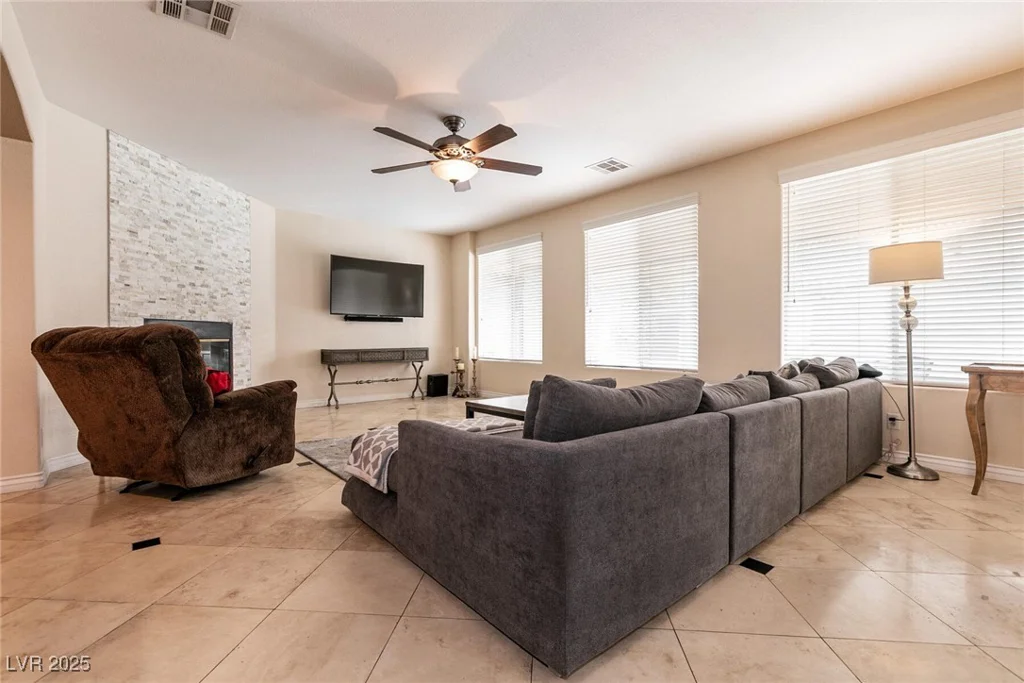 1313 Gallery Oaks, Las Vegas, NV 89123