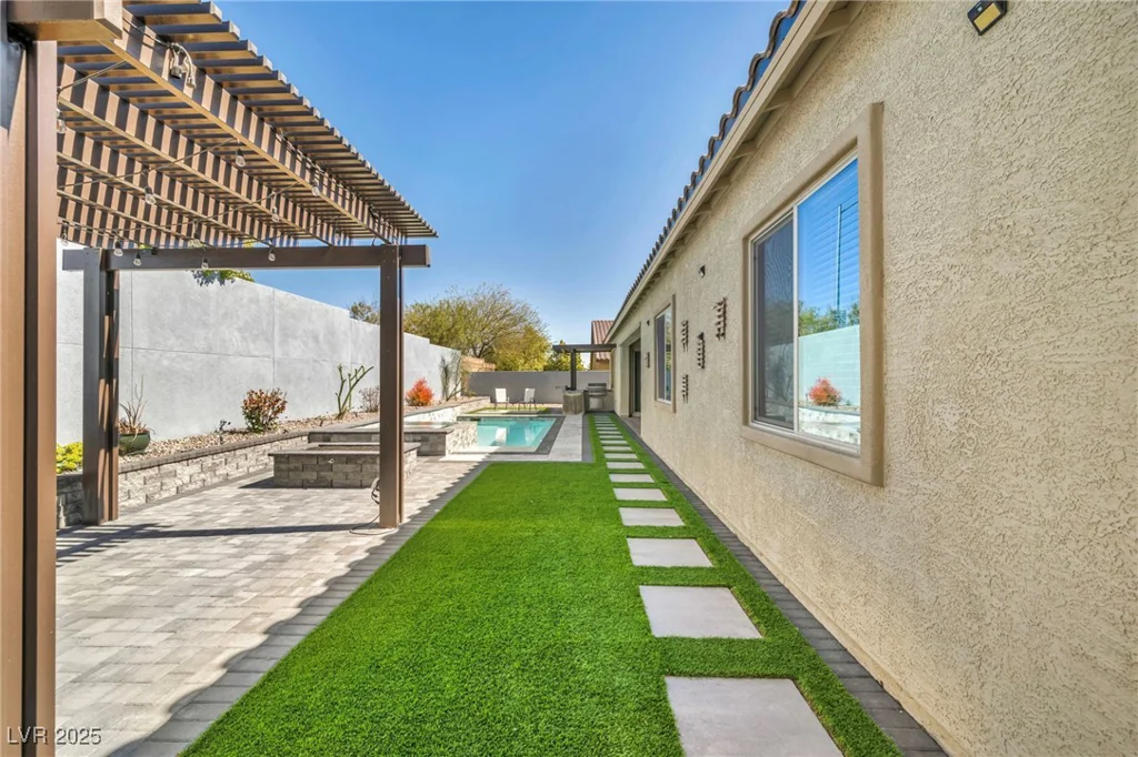 10062 Mountain Foothills, Las Vegas, NV 89149