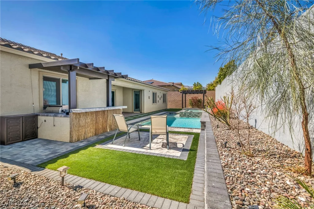 10062 Mountain Foothills, Las Vegas, NV 89149