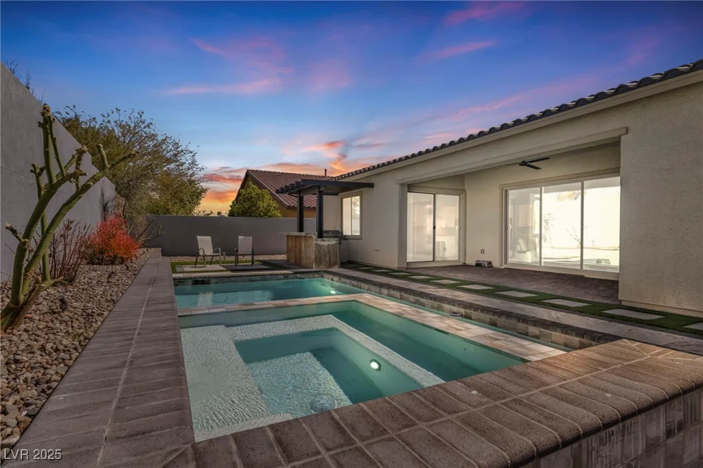 10062 Mountain Foothills, Las Vegas, NV 89149
