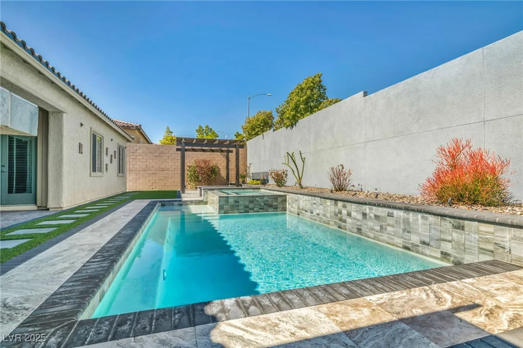 10062 Mountain Foothills, Las Vegas, NV 89149