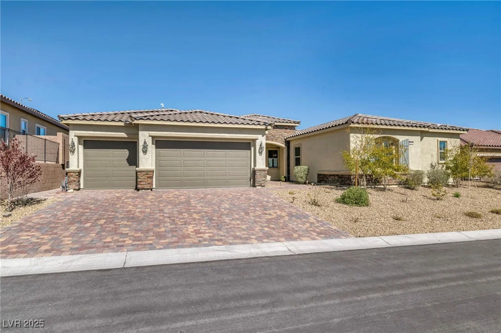 10062 Mountain Foothills, Las Vegas, NV 89149