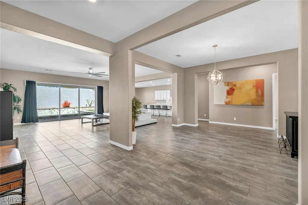 10062 Mountain Foothills, Las Vegas, NV 89149