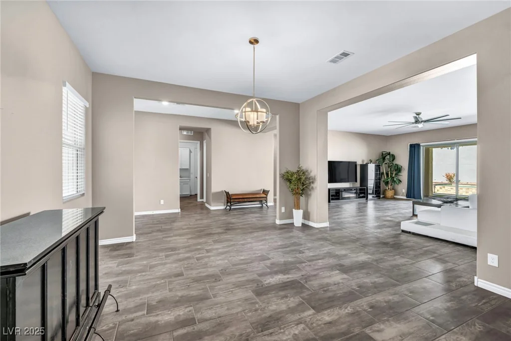 10062 Mountain Foothills, Las Vegas, NV 89149