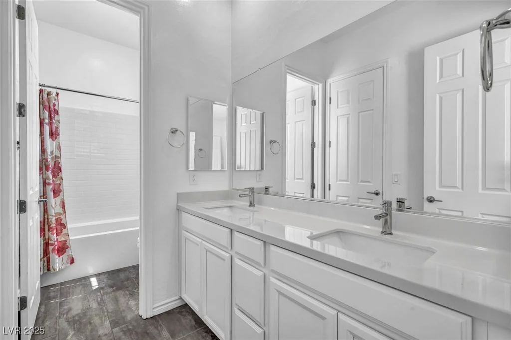 10062 Mountain Foothills, Las Vegas, NV 89149