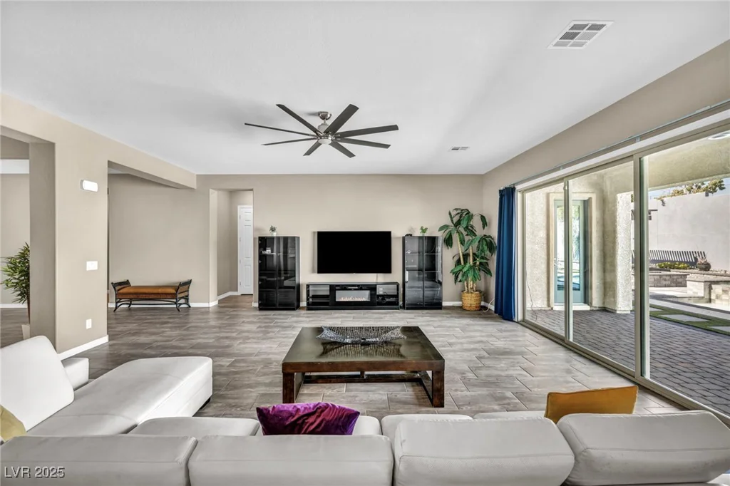 10062 Mountain Foothills, Las Vegas, NV 89149