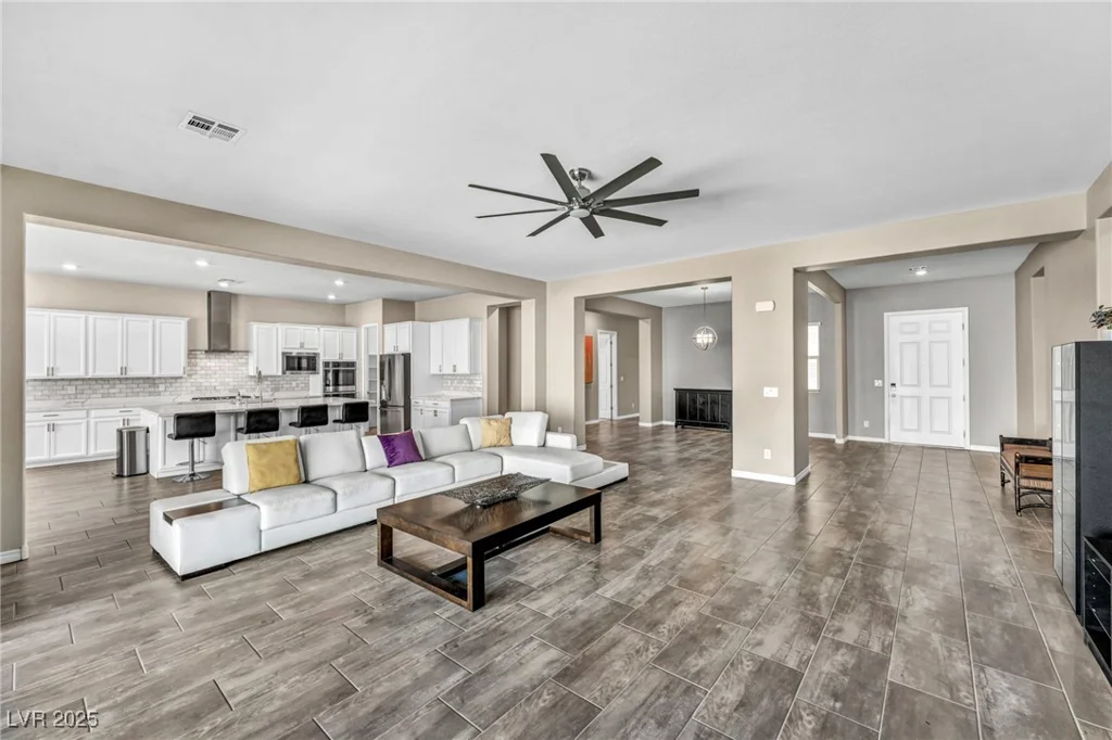 10062 Mountain Foothills, Las Vegas, NV 89149