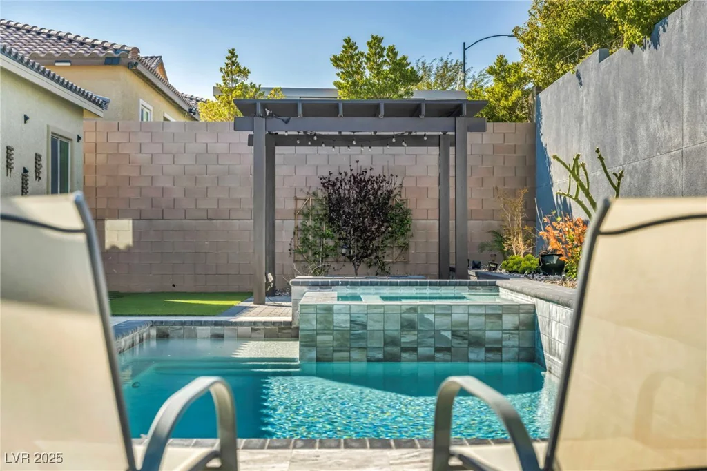 10062 Mountain Foothills, Las Vegas, NV 89149