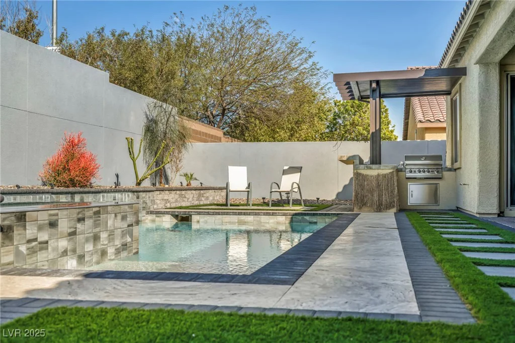 10062 Mountain Foothills, Las Vegas, NV 89149