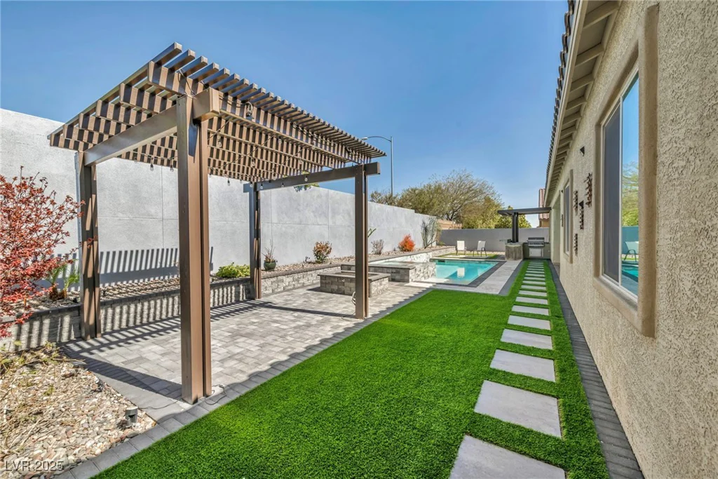 10062 Mountain Foothills, Las Vegas, NV 89149