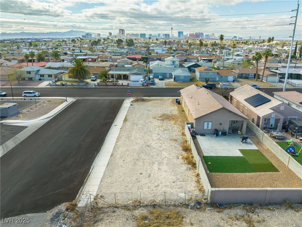 664 Miller, North Las Vegas, NV 89030