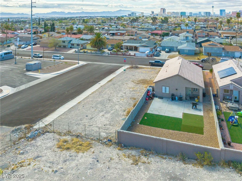 664 Miller, North Las Vegas, NV 89030