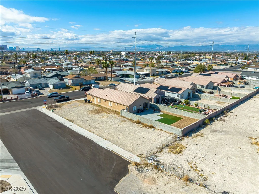 664 Miller, North Las Vegas, NV 89030