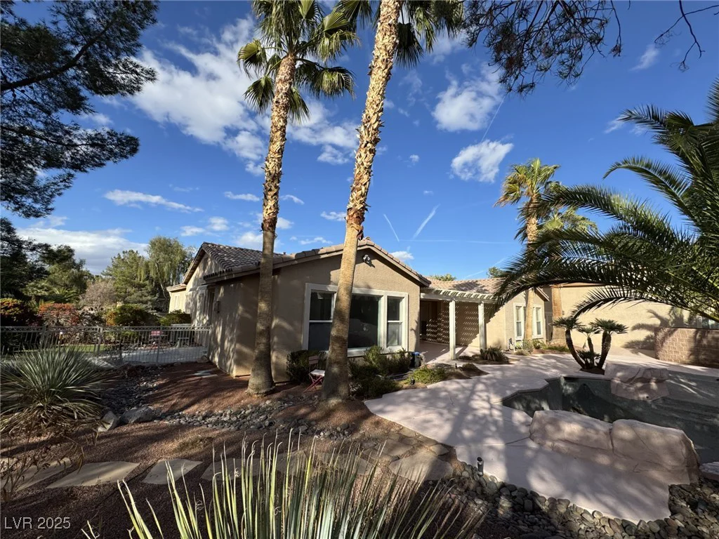 289 Ivywood, Las Vegas, NV 89183