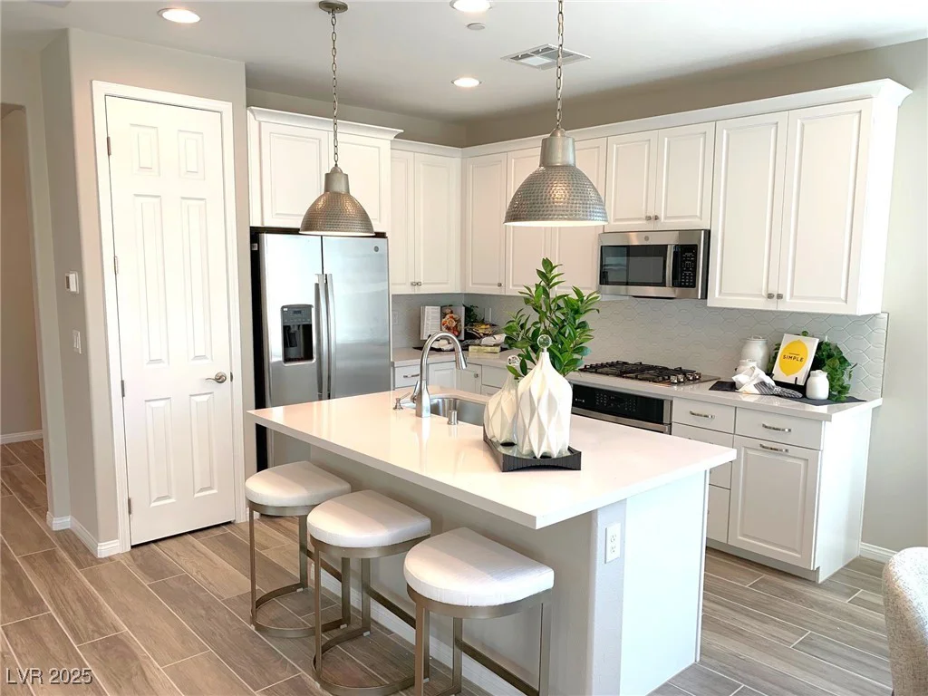 6507 Dove Point, Las Vegas, NV 89130