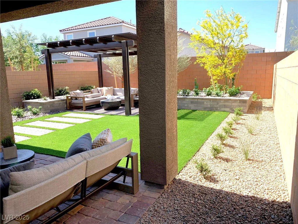 6507 Dove Point, Las Vegas, NV 89130