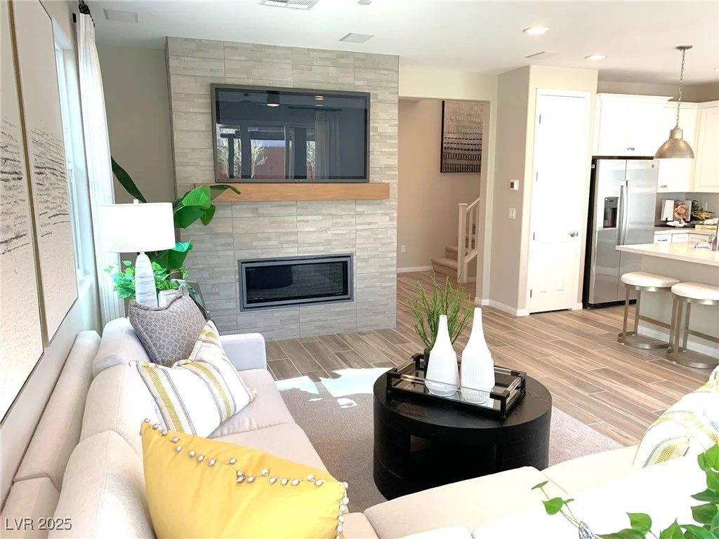 6507 Dove Point, Las Vegas, NV 89130