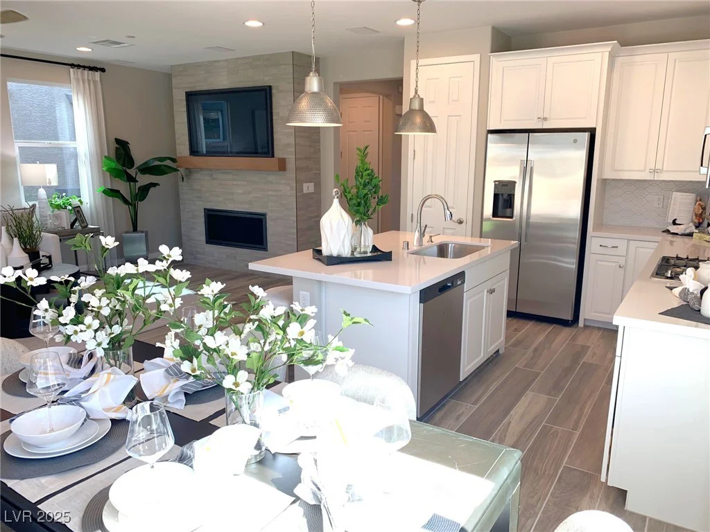 6507 Dove Point, Las Vegas, NV 89130