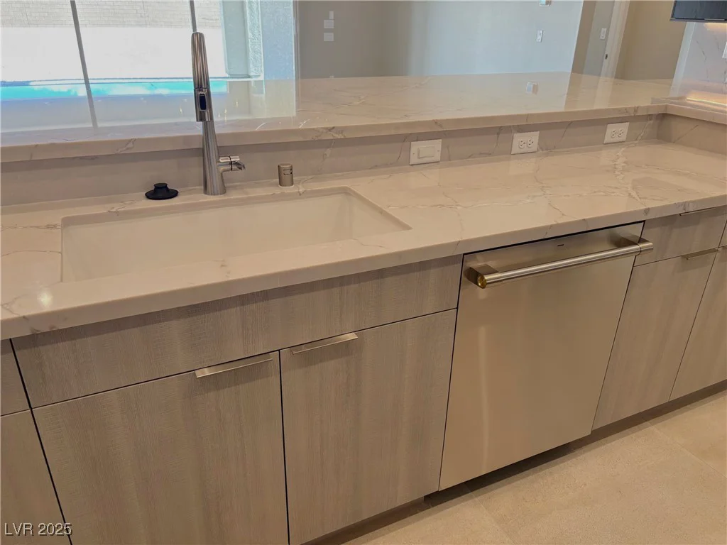 5455 Meranto, Las Vegas, NV 89139