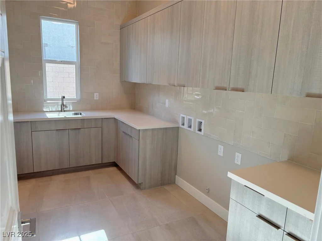 5455 Meranto, Las Vegas, NV 89139