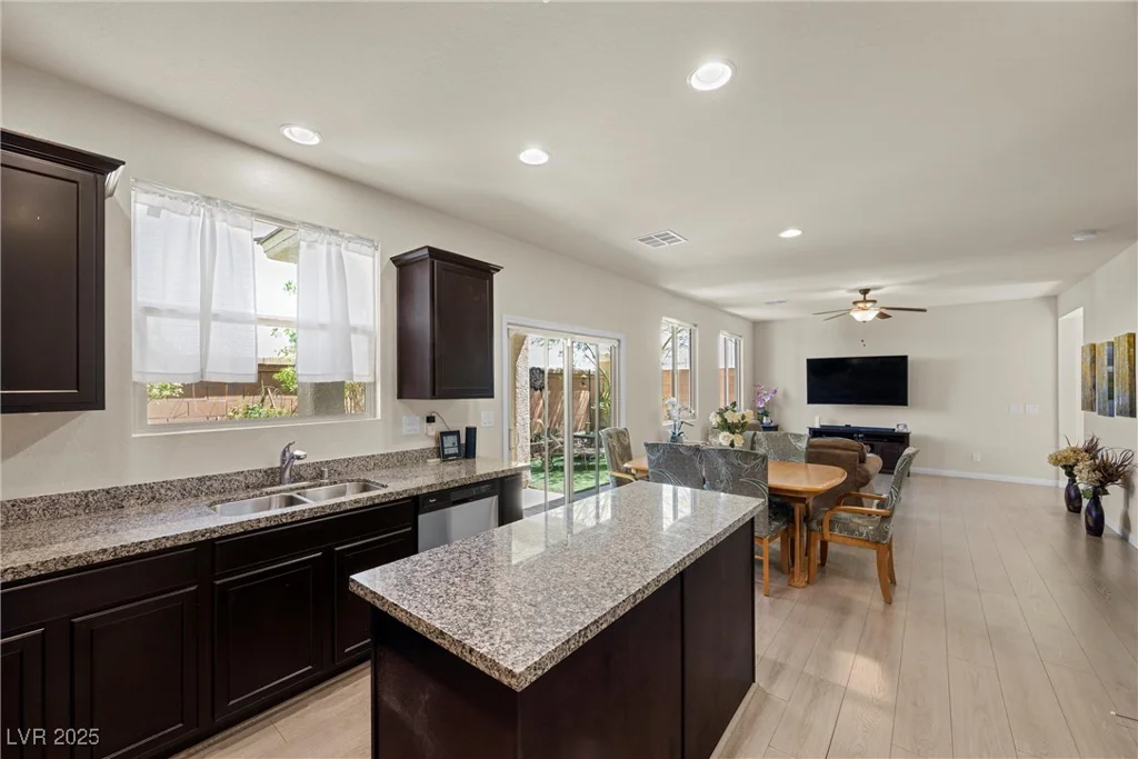 168 Springhouse, Las Vegas, NV 89148