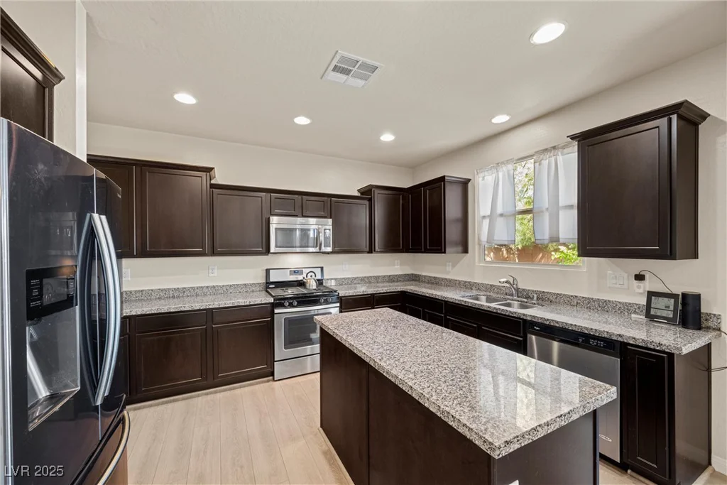 168 Springhouse, Las Vegas, NV 89148