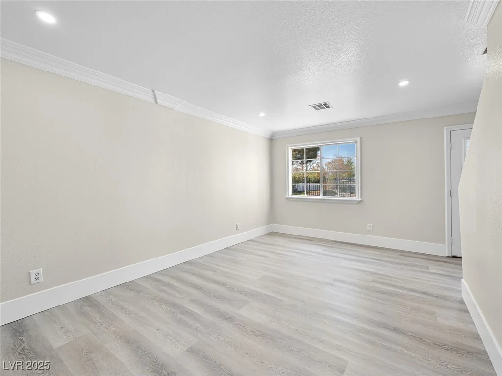 5330 Charleston, Las Vegas, NV 89142