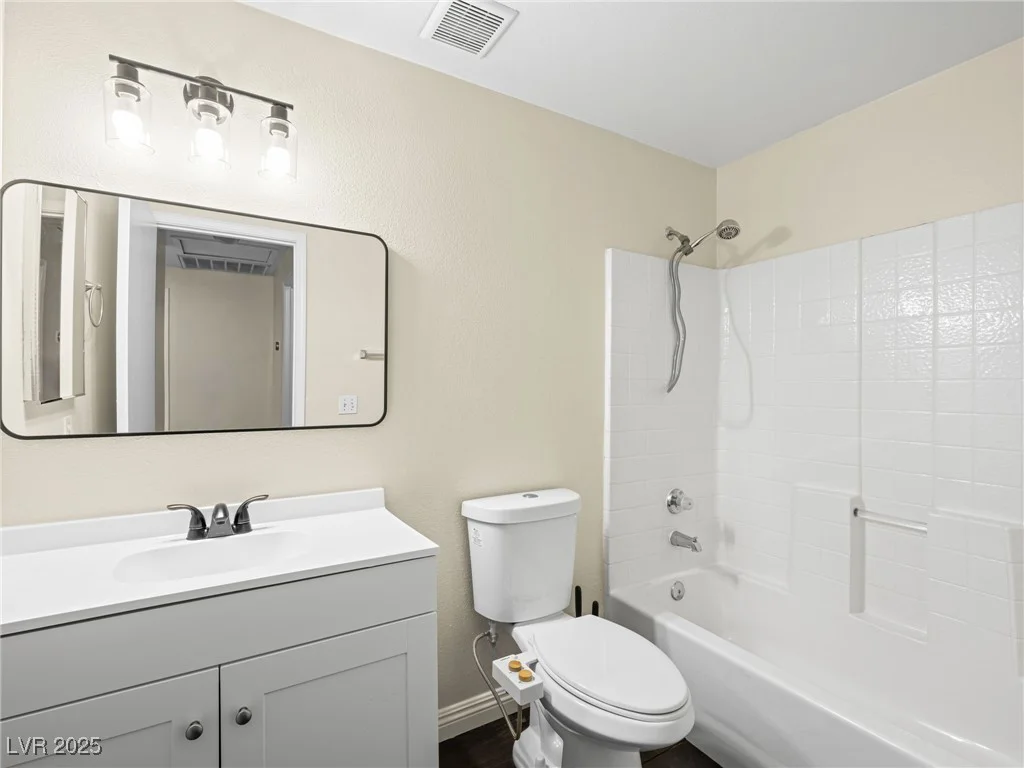 5330 Charleston, Las Vegas, NV 89142