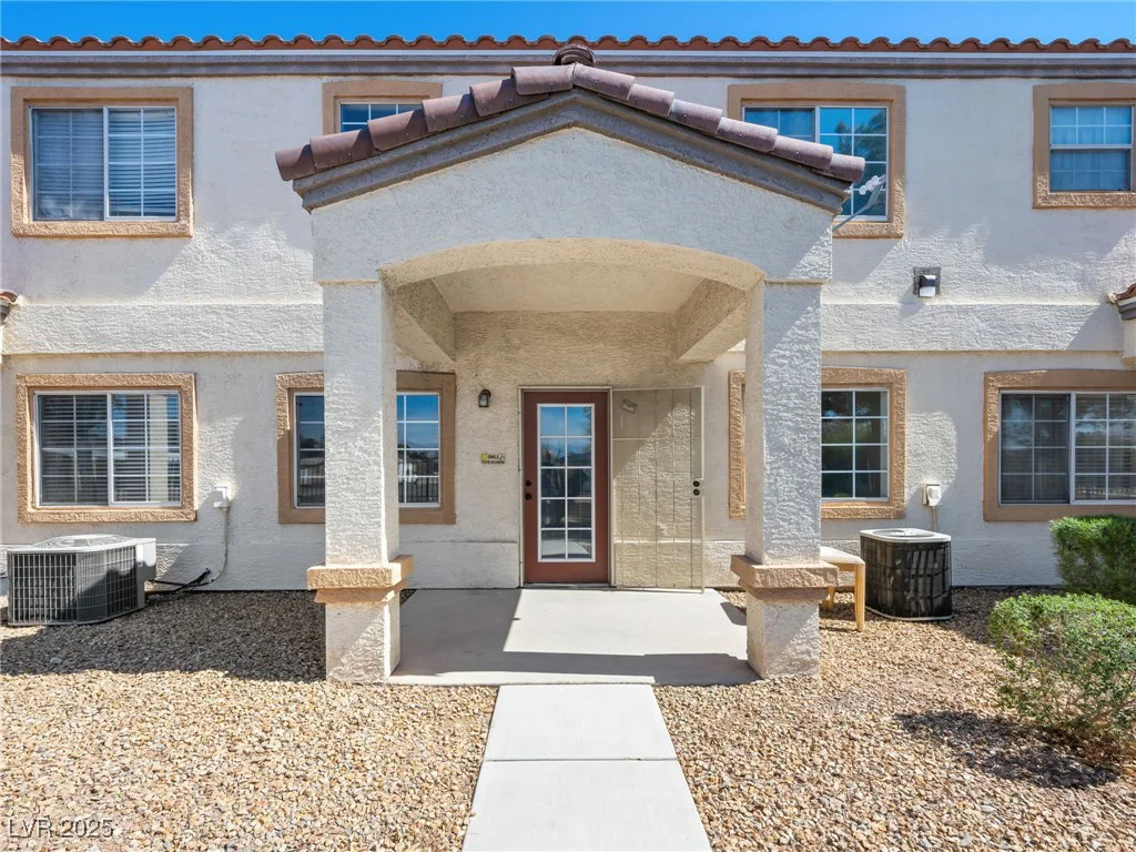 5330 Charleston, Las Vegas, NV 89142