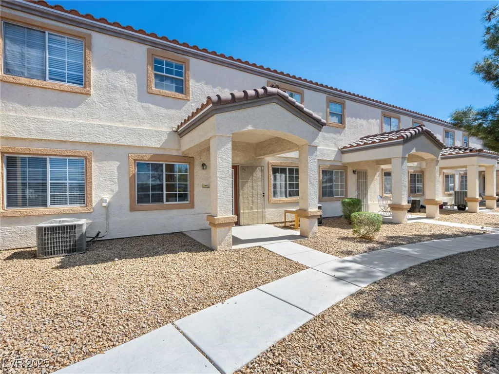 5330 Charleston, Las Vegas, NV 89142