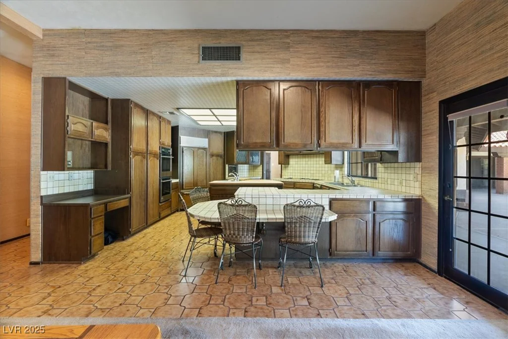 6998 Alamitos, Las Vegas, NV 89120