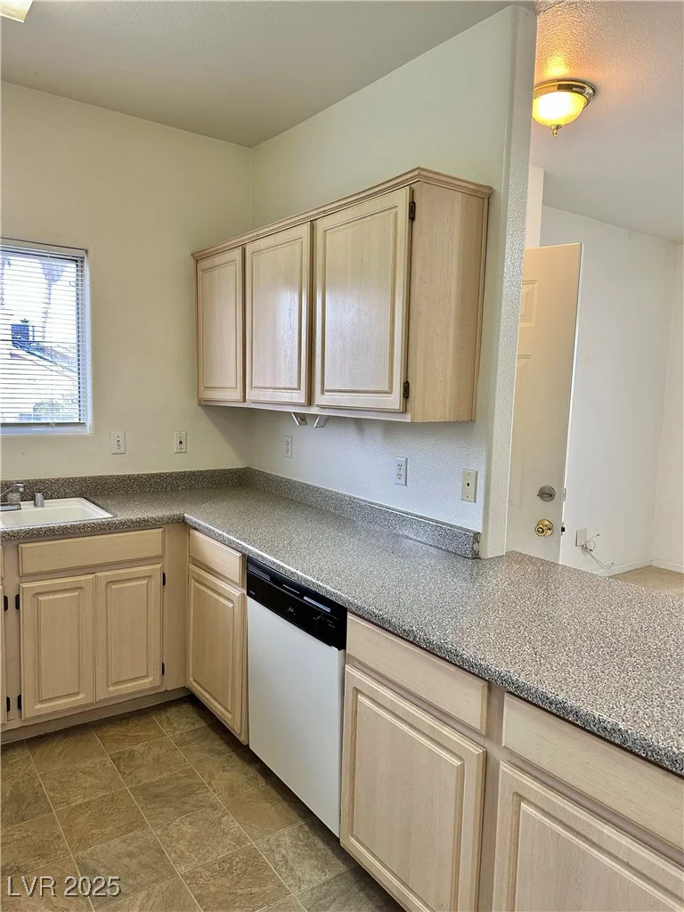 5650 Sahara, Las Vegas, NV 89142