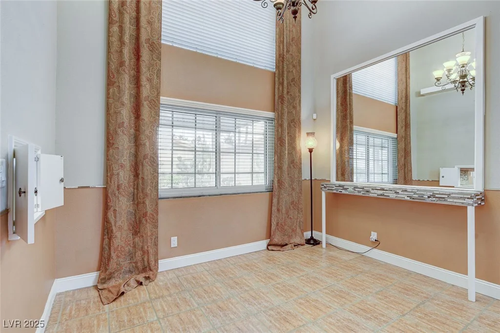 4431 Palm Mesa, Las Vegas, NV 89120