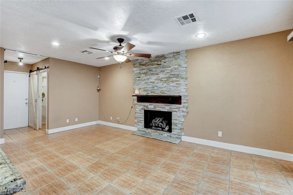 4431 Palm Mesa, Las Vegas, NV 89120