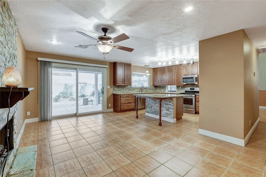 4431 Palm Mesa, Las Vegas, NV 89120