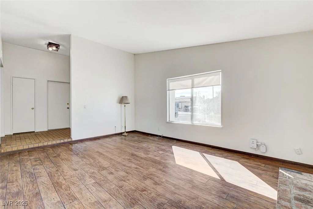 6782 Bonillo, Las Vegas, NV 89103